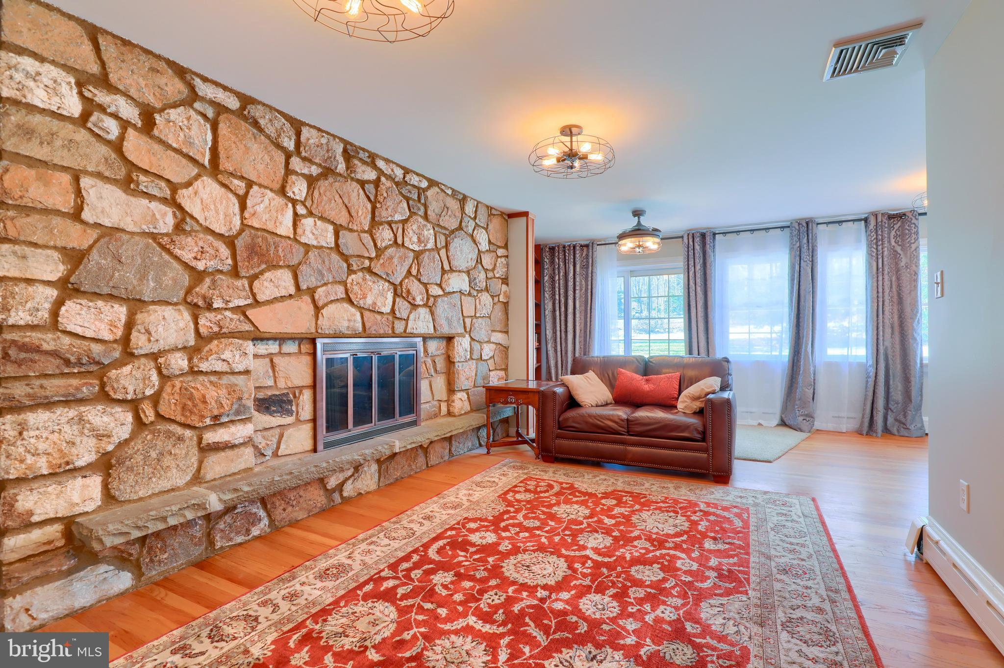 MISSION HILLS - Residential