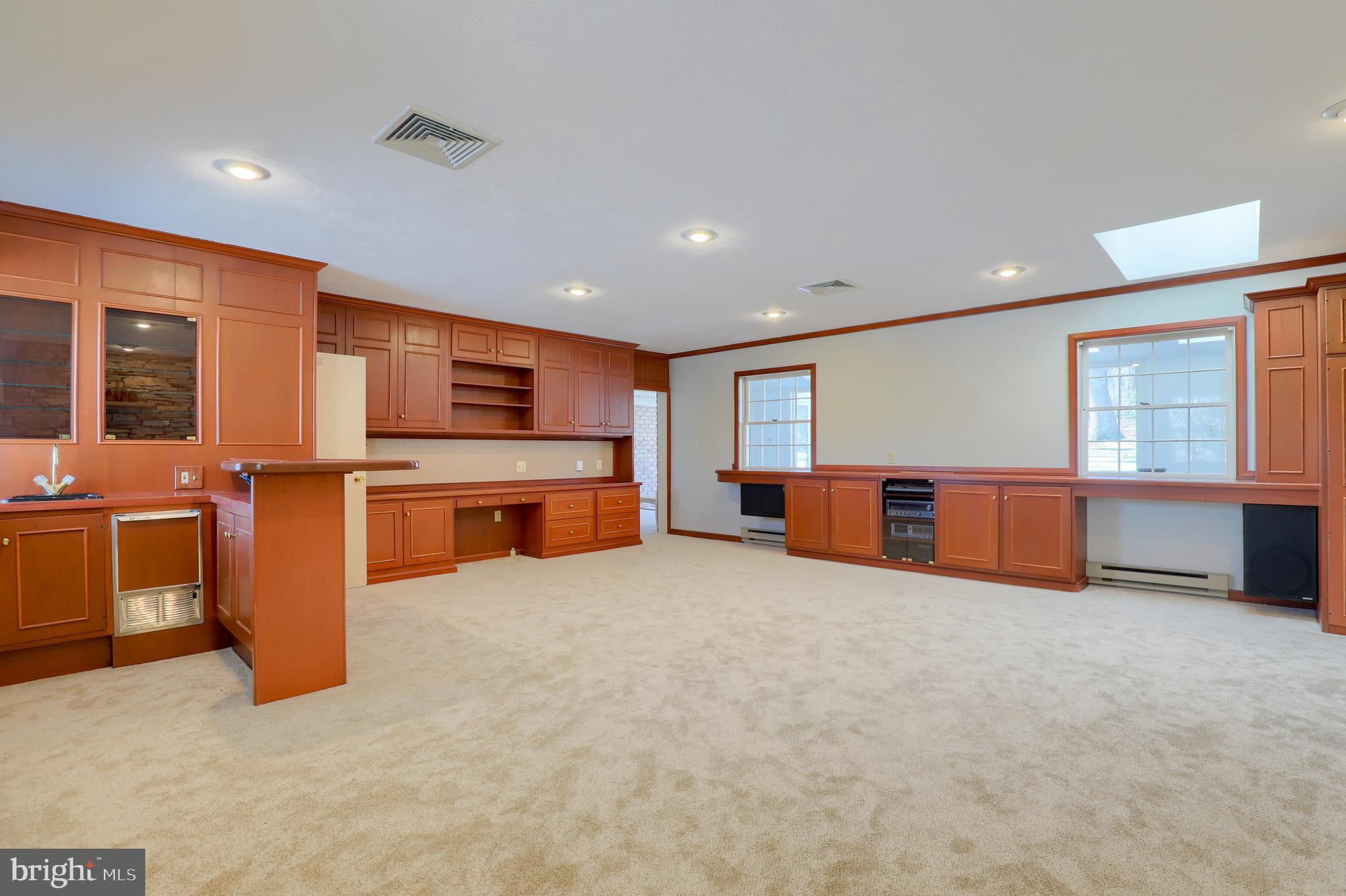 MISSION HILLS - Residential