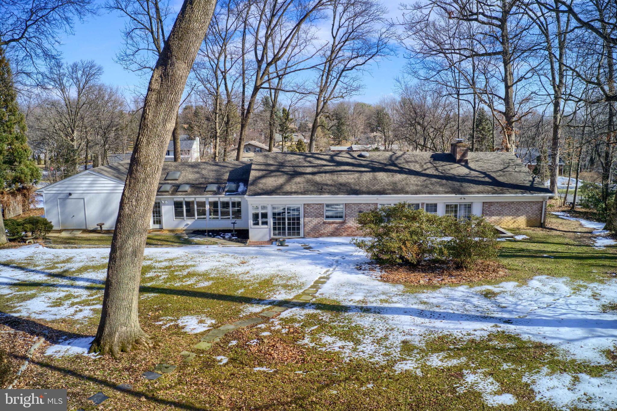 MISSION HILLS - Residential