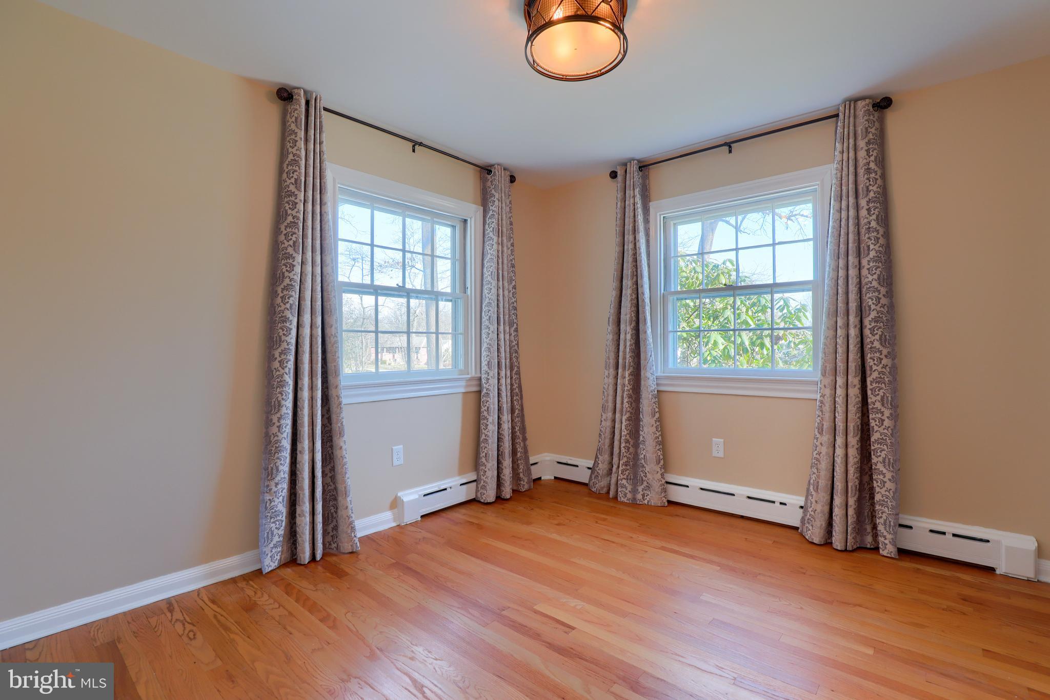 MISSION HILLS - Residential