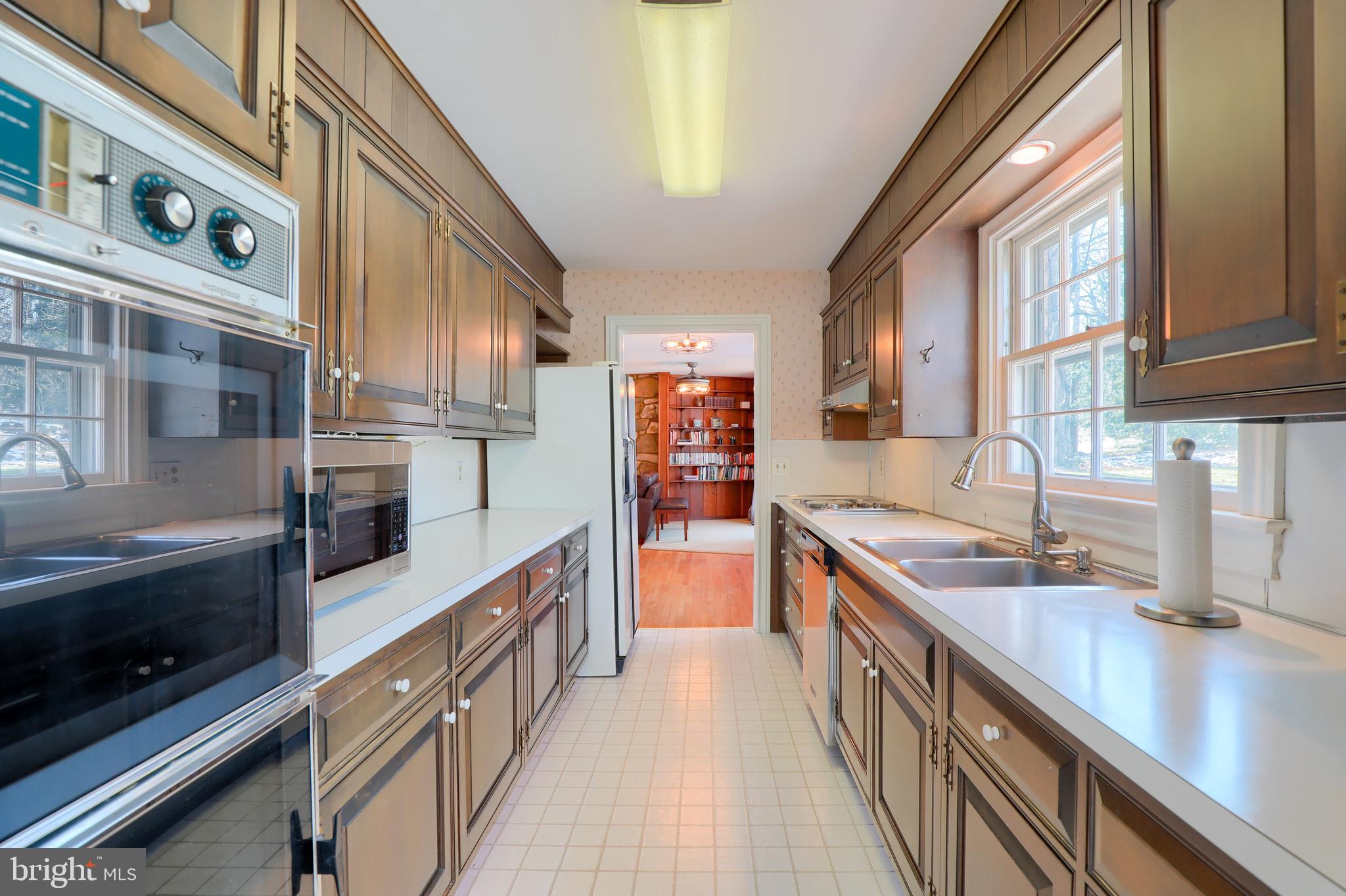 MISSION HILLS - Residential