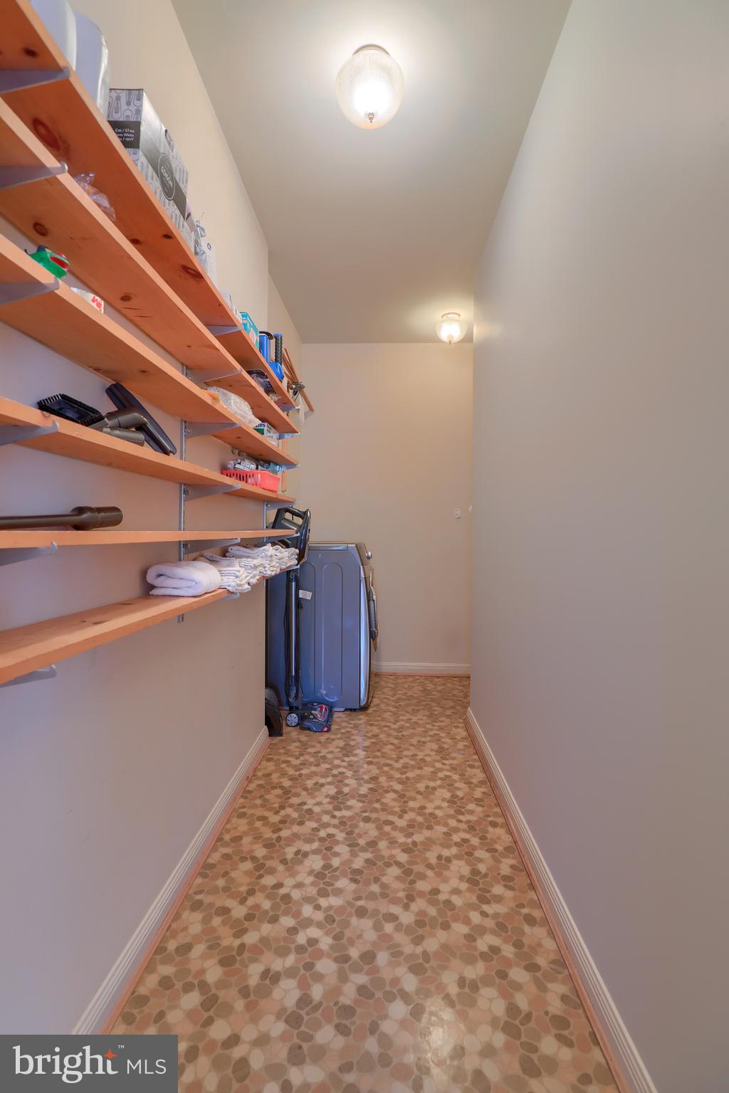 MISSION HILLS - Residential