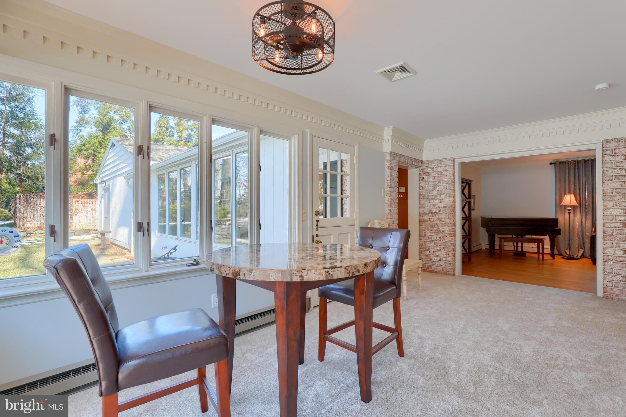 MISSION HILLS - Residential