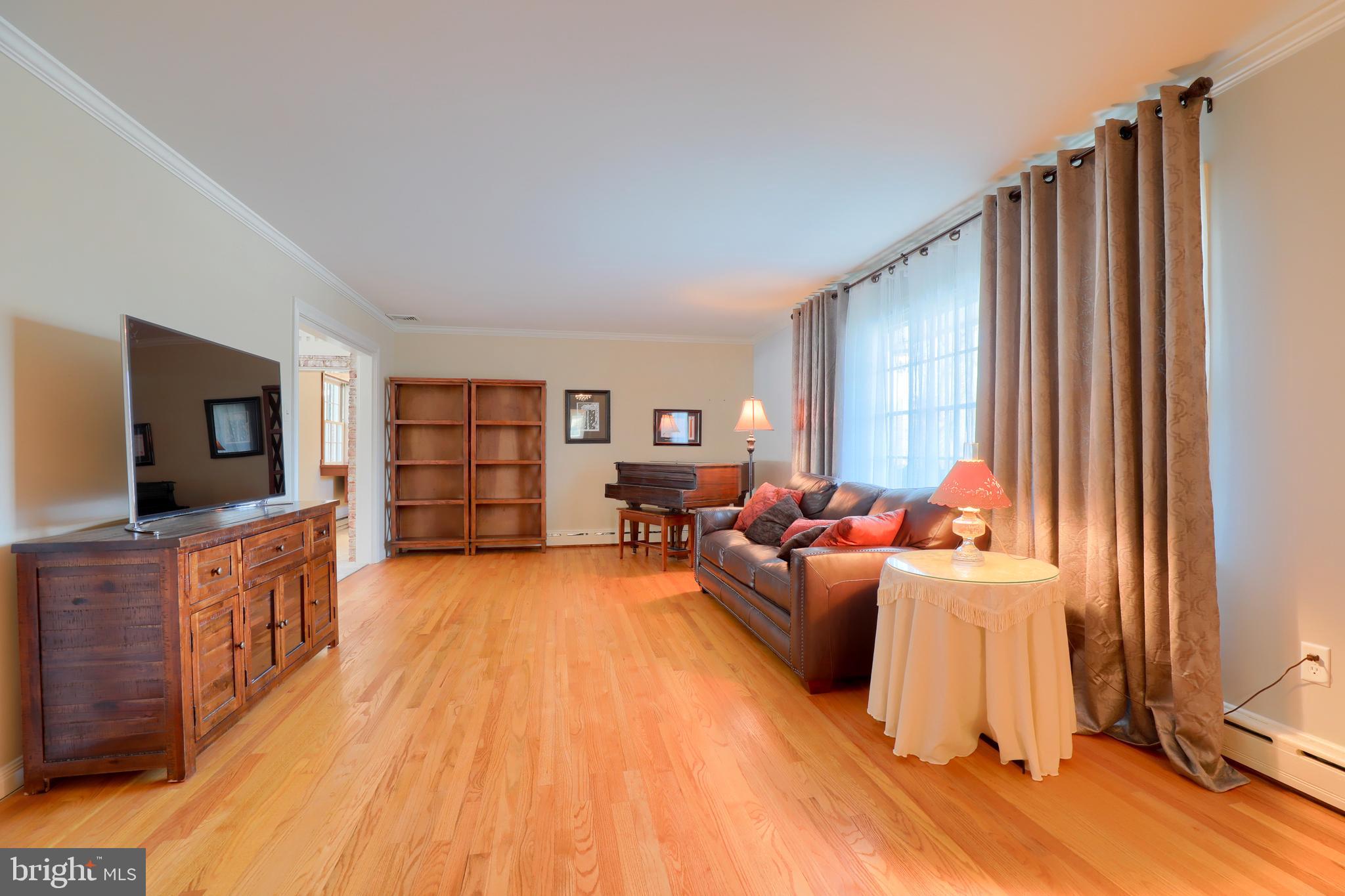 MISSION HILLS - Residential