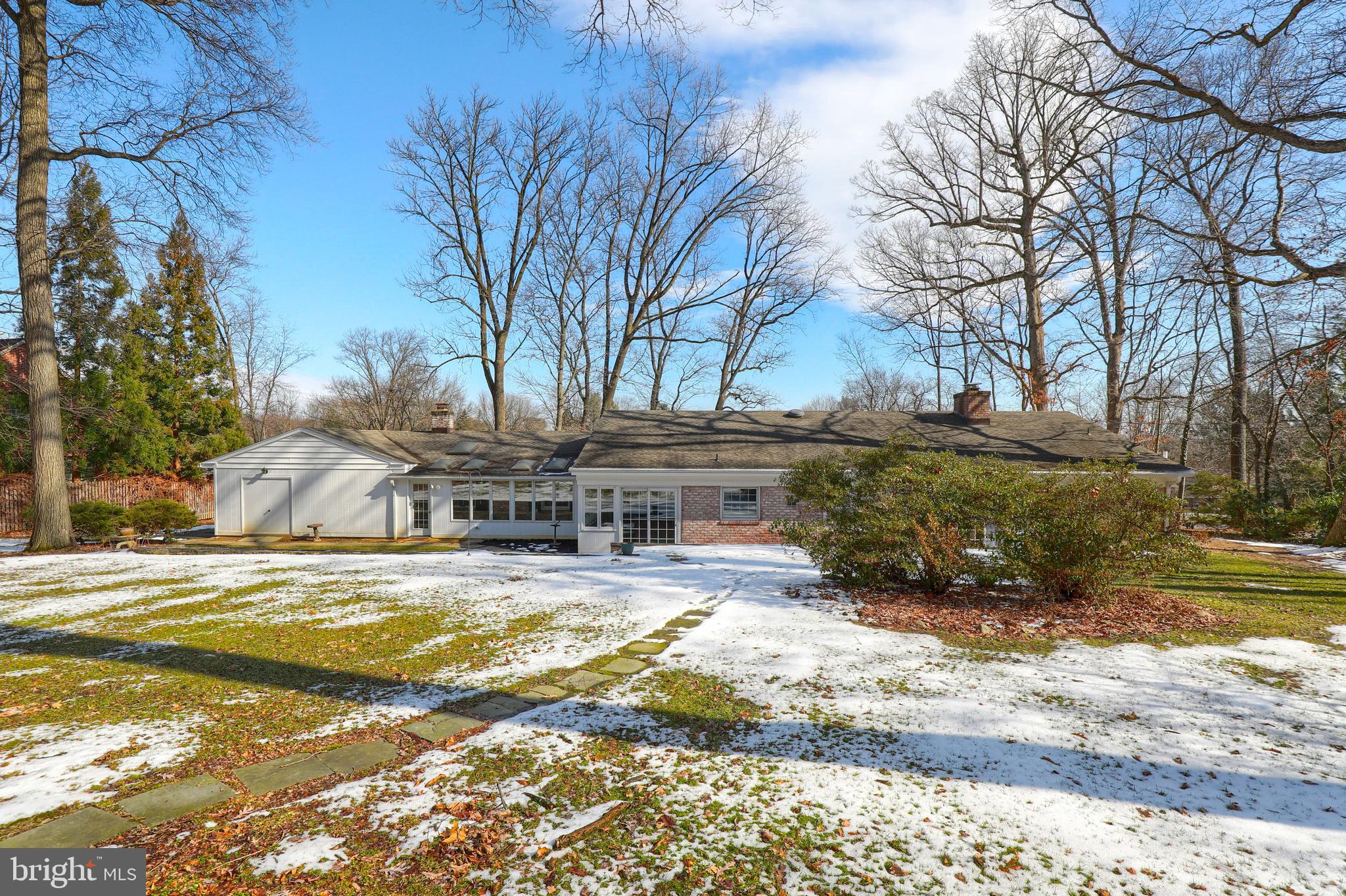 MISSION HILLS - Residential