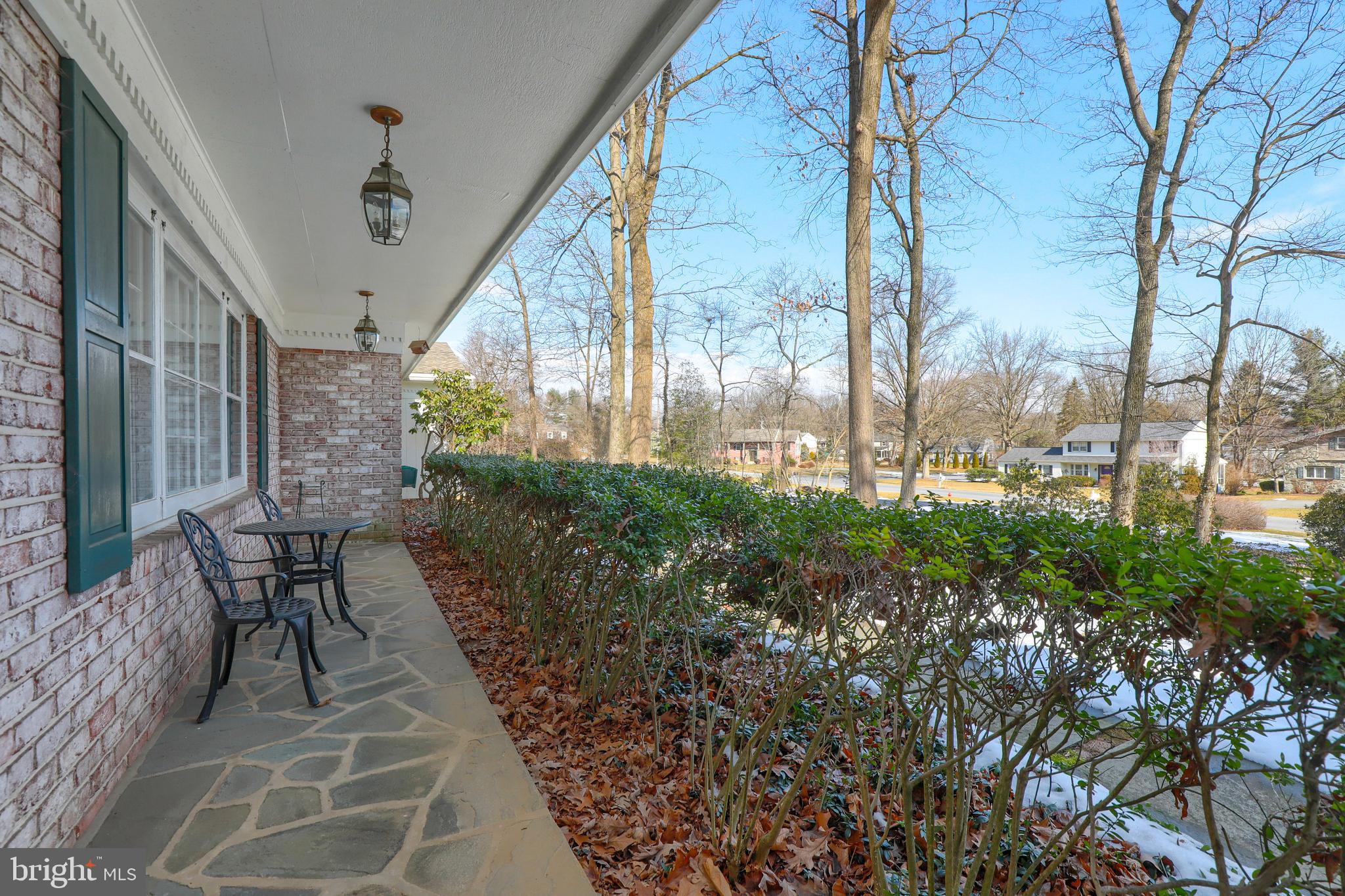 MISSION HILLS - Residential