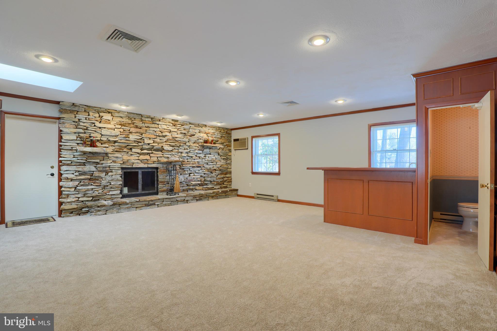 MISSION HILLS - Residential