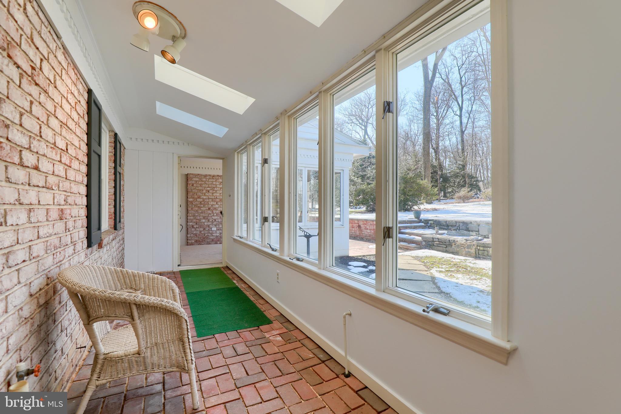 MISSION HILLS - Residential