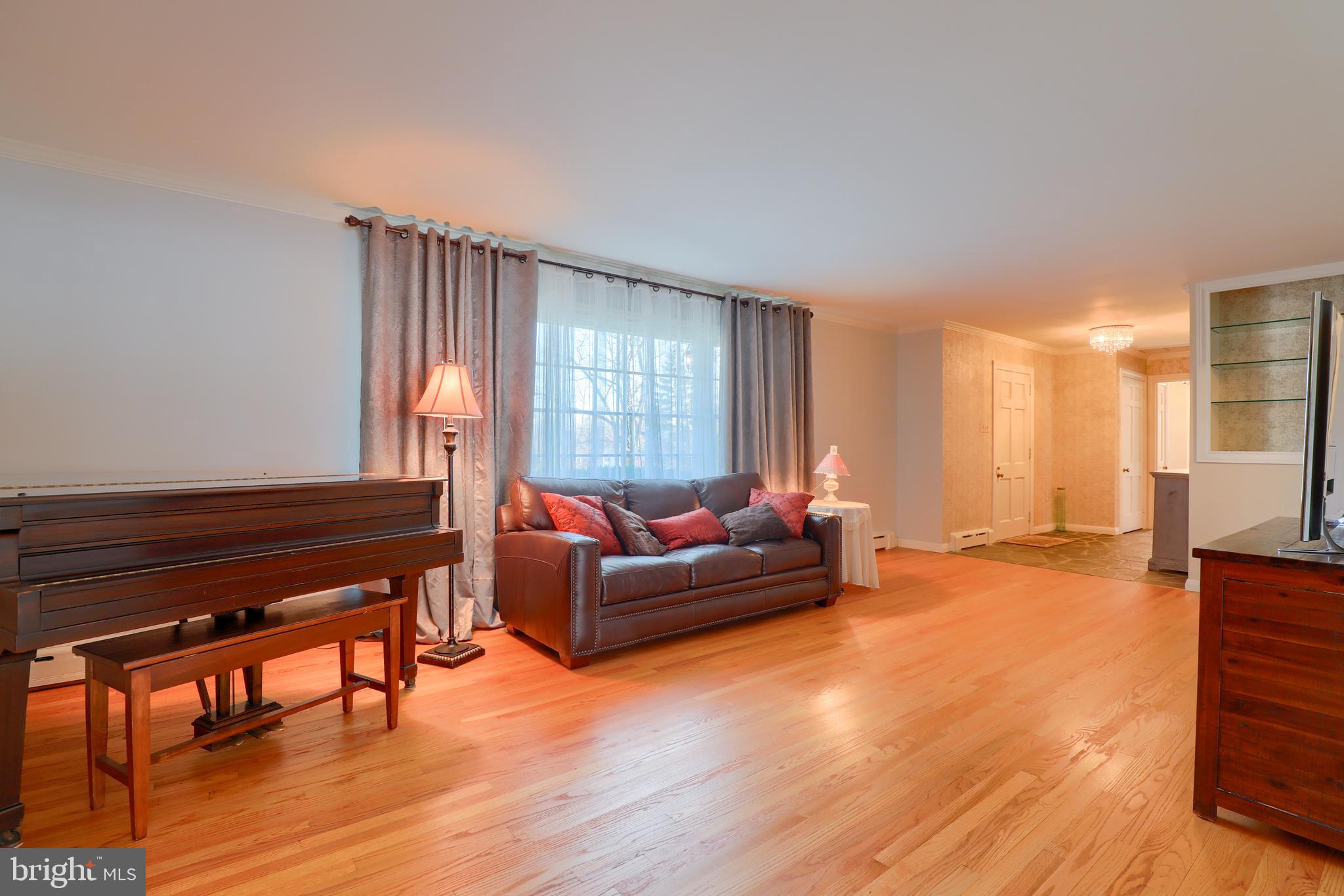 MISSION HILLS - Residential