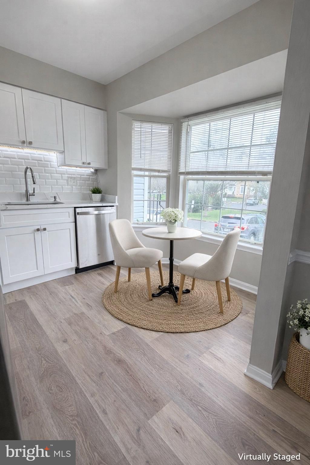 5941 HERITAGE SQUARE DRIVE