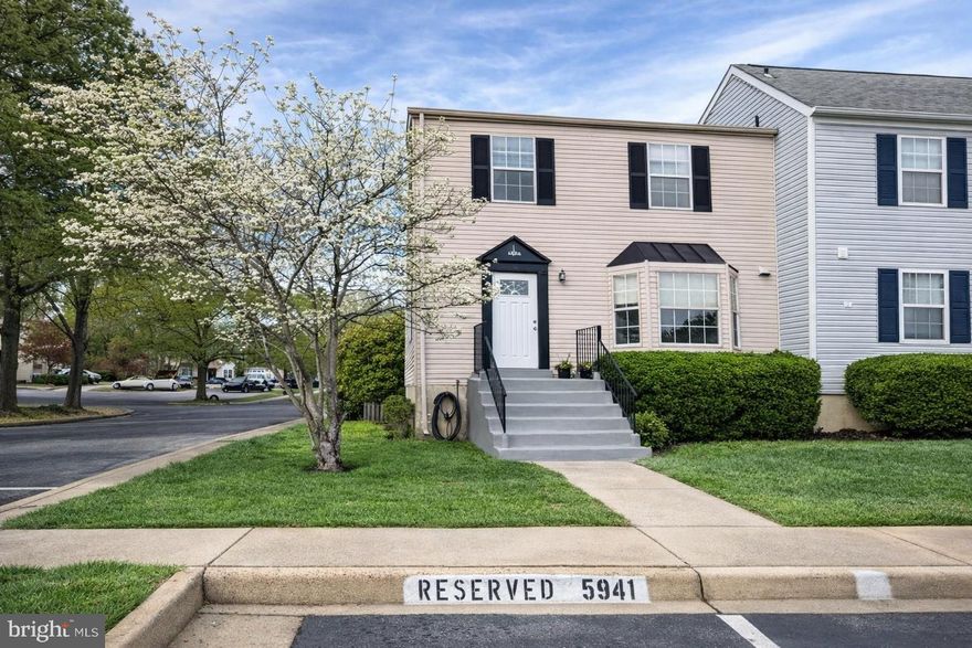 Nestled in a vibrant community, this charming 3 bedroom, 3.5 bathroom END unit townhouse offers a perfect blend of comfort and convenience.

Thoughtfully updated interior with new carpet, new flooring, and a newly remodeled kitchen with quartz countertop and stainless steel appliances. 

A fully finished walkout basement offers a separate versatile bonus room -- ideal for another bedroom, play room, or recreation room. The outside entrance provides easy access to your private outdoor area and fenced in backyard. 

Located near shopping, dining, parks, and commuter routes (bus and VRE), this home delivers the perfect blend of modern updates in an unbeatable location and community (Heritage Square North).