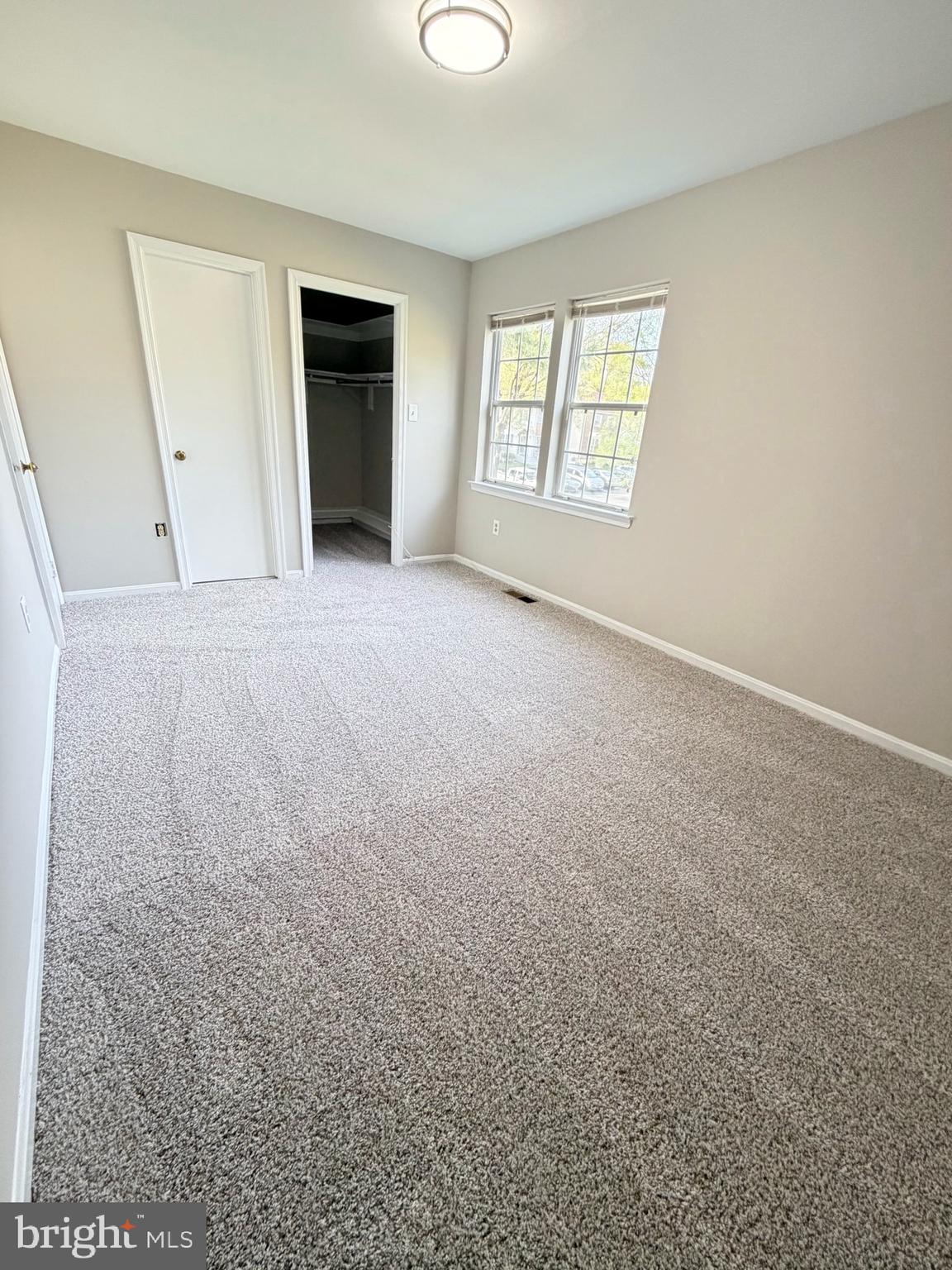 HERITAGE SQUARE NORTH - Residential