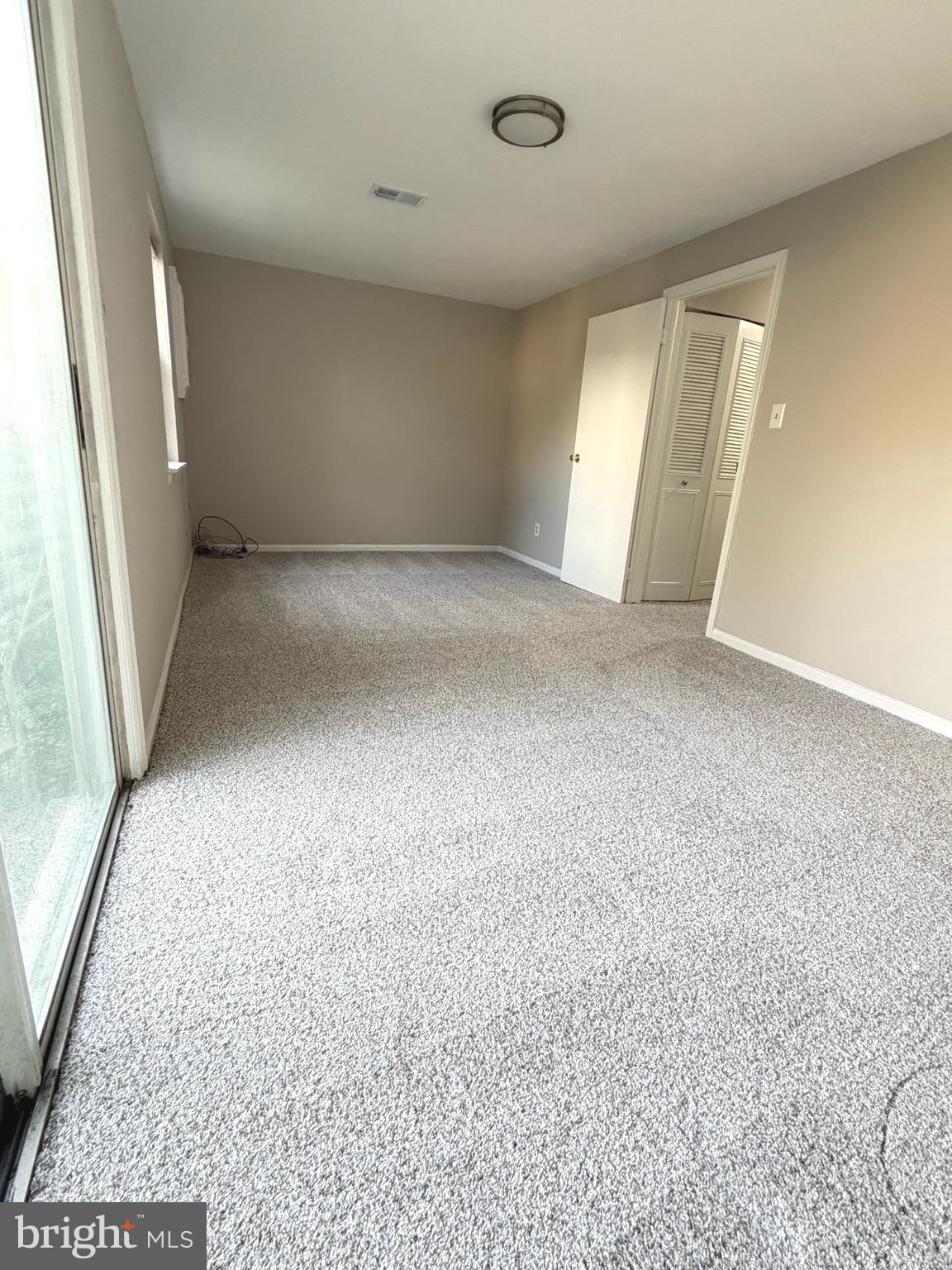 HERITAGE SQUARE NORTH - Residential