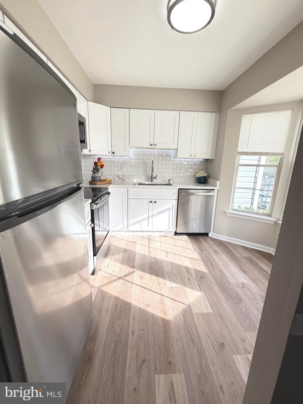 5941 HERITAGE SQUARE DRIVE