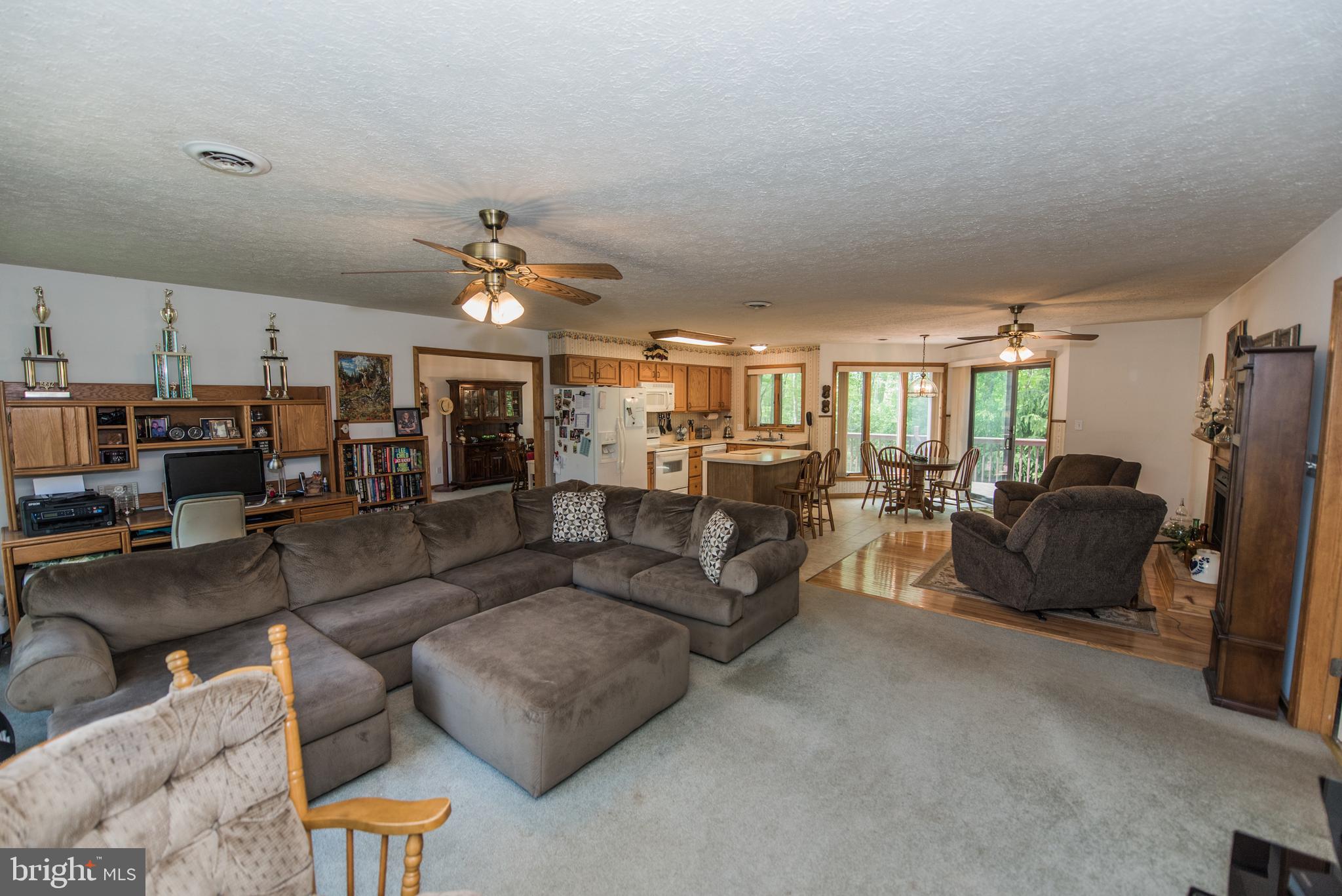 DEER SPRING WOODS - Residential