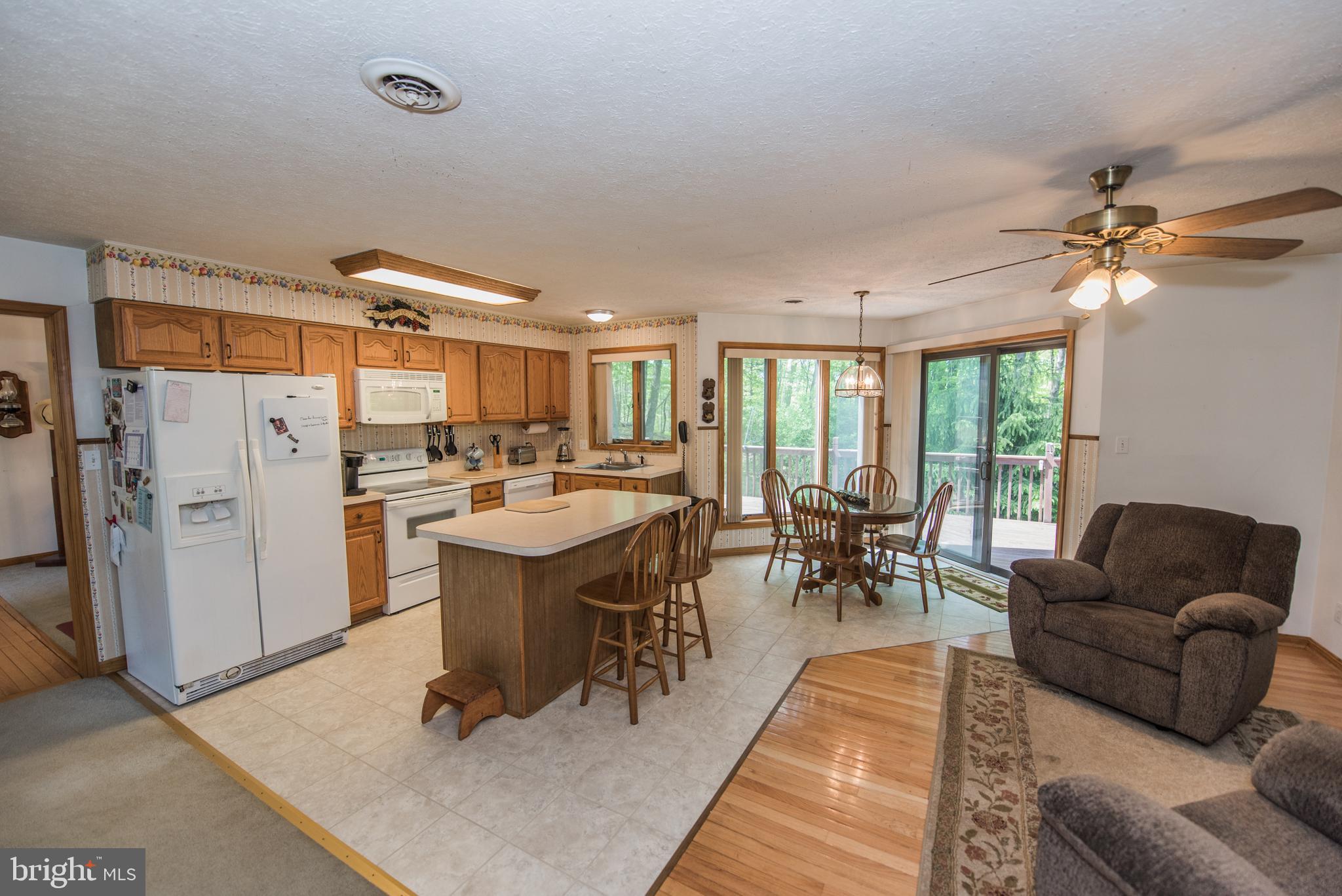 DEER SPRING WOODS - Residential