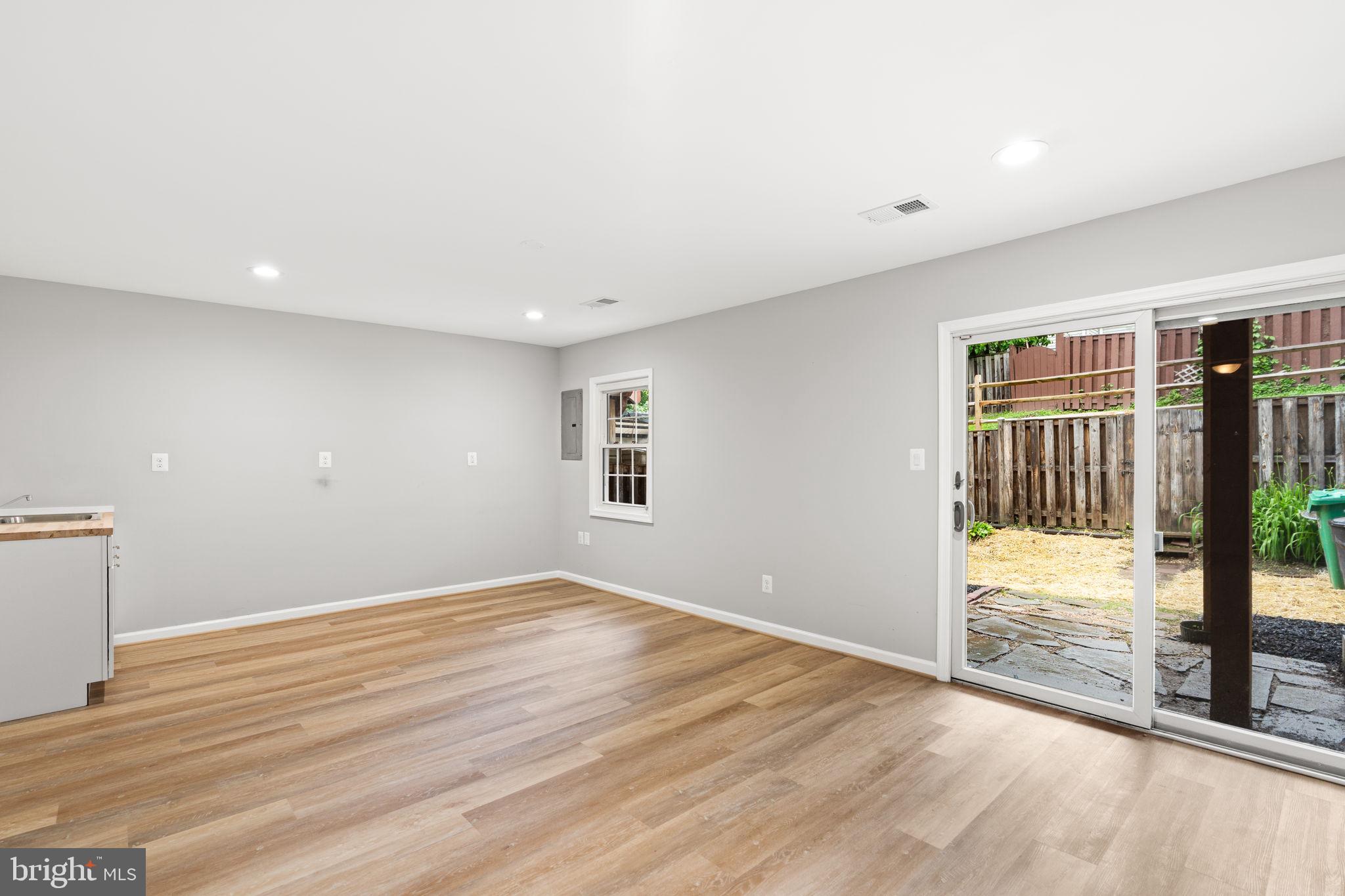 AMBERFIELD - Residential