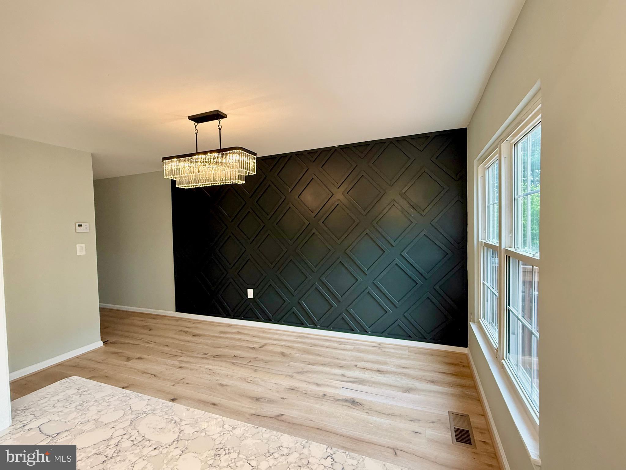 405 AMBERFIELD LANE