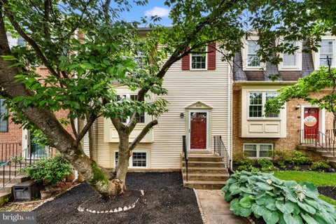 Townhouse For Sale - 405 Amberfield Lane<br/> GAITHERSBURG, MD 20878