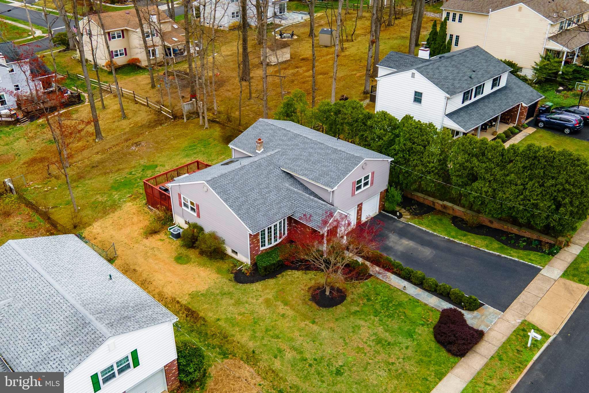 3221 AYR LANE