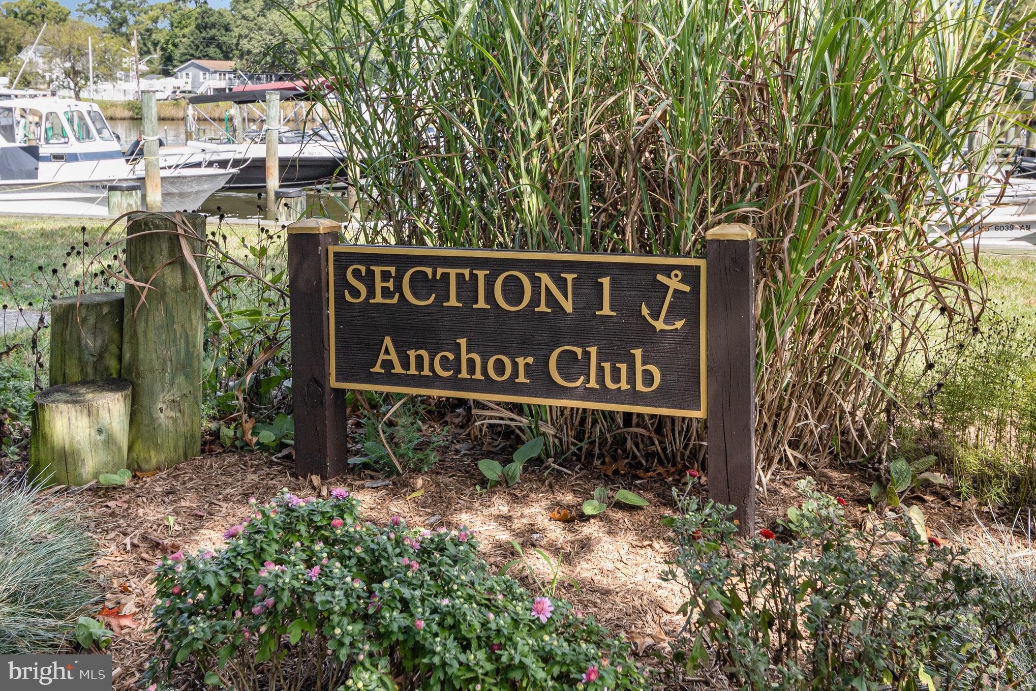 WOODLAND BEACH - Residential