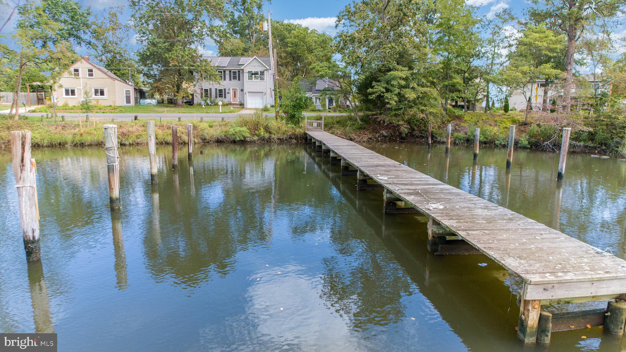WOODLAND BEACH - Residential