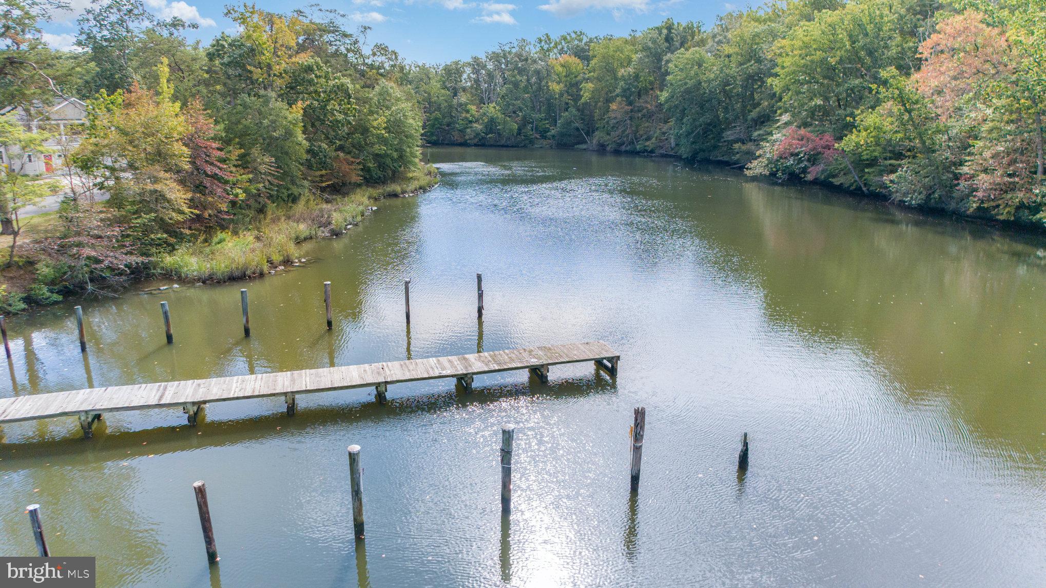 WOODLAND BEACH - Residential