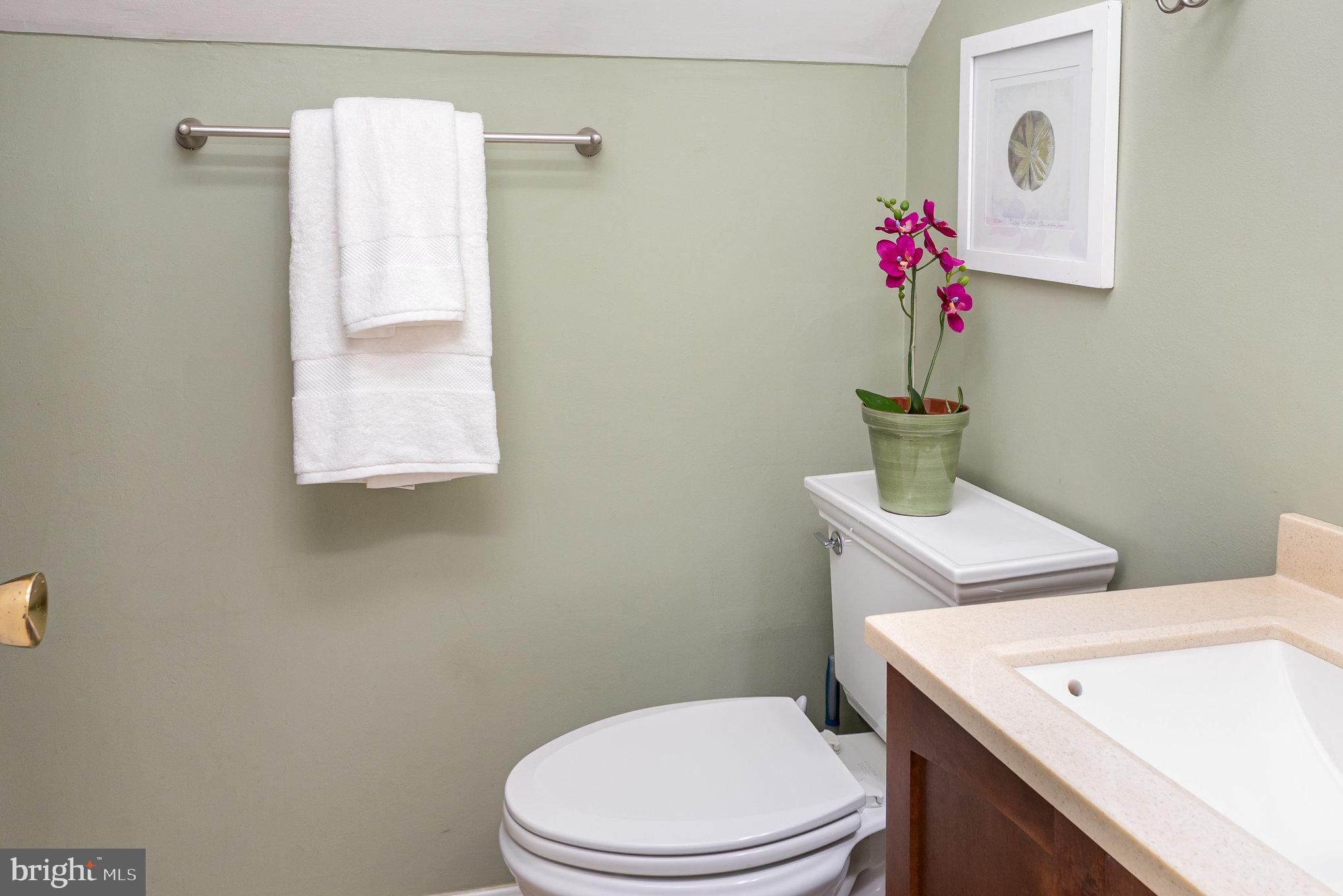 WOODLAND BEACH - Residential