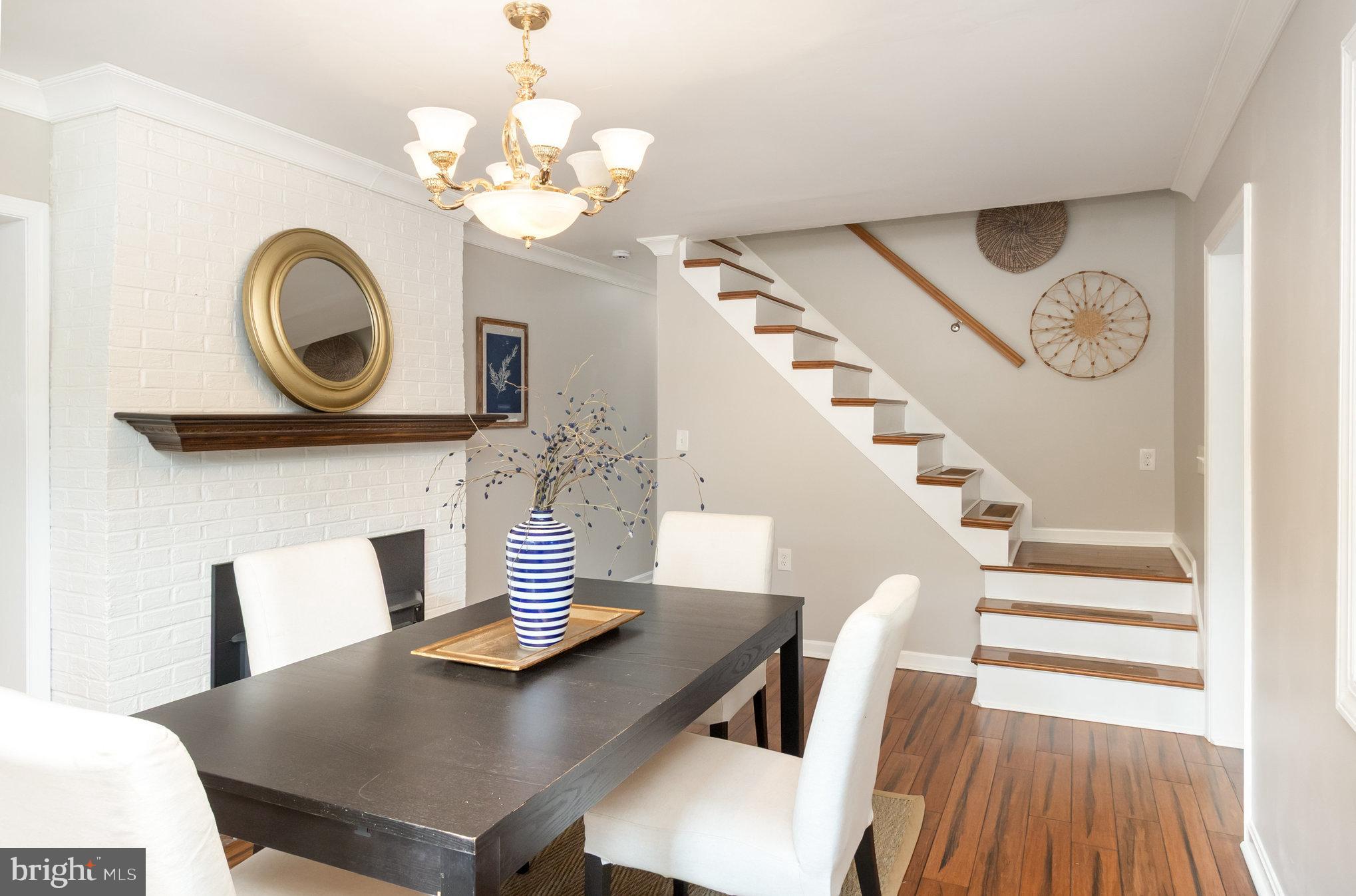 WOODLAND BEACH - Residential