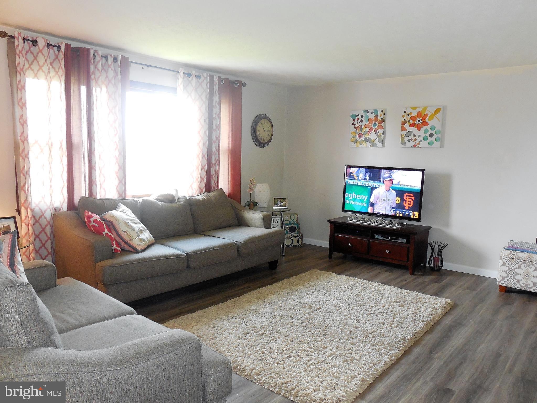 SHERWOOD ACRES - Residential