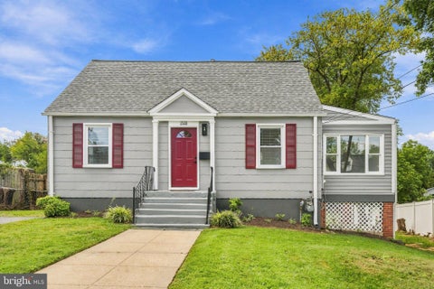 Photo of 2508 Lindell Street, SILVER SPRING, MD 20902 (MLS # MDMC2255344)