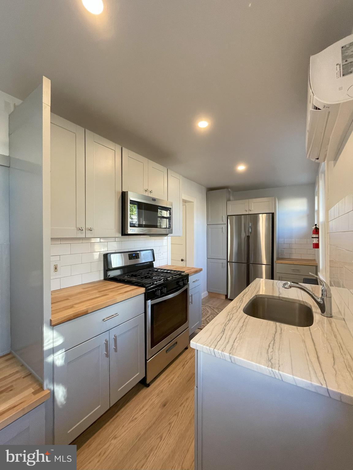 CAPITOL VIEW - Residential Lease