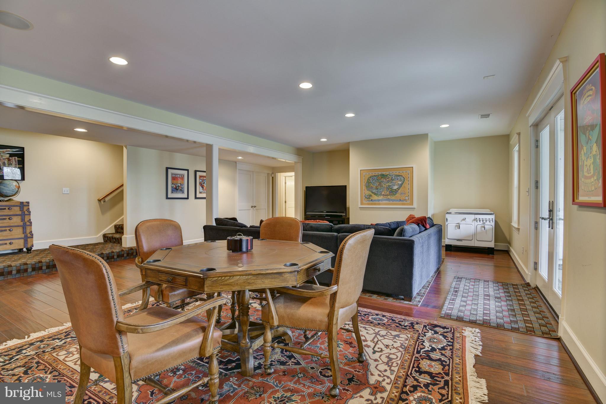 MERRY GO ROUND FARM - Residential