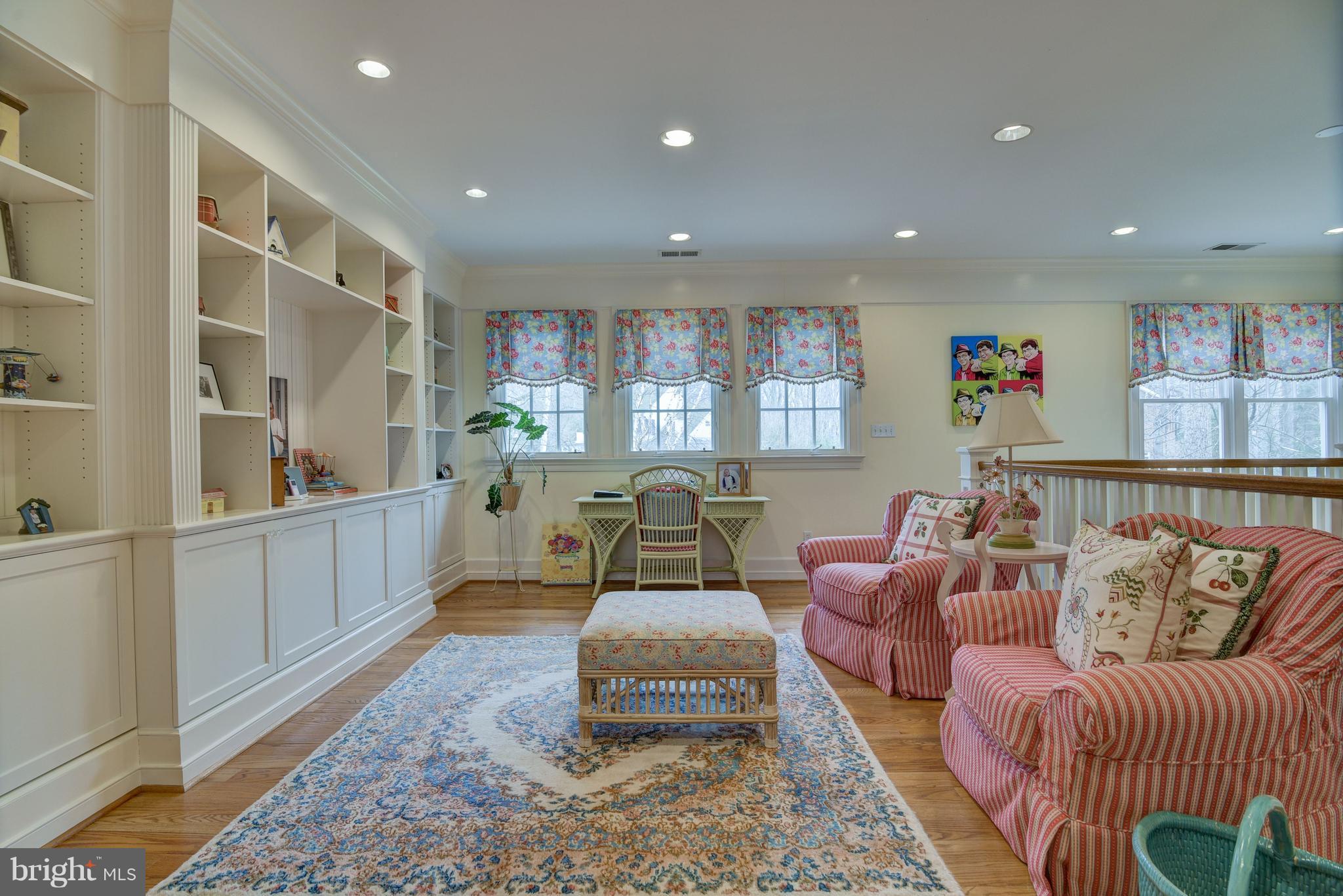 MERRY GO ROUND FARM - Residential