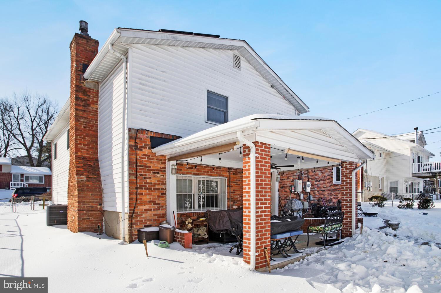 WINDSOR  MILL - Residential