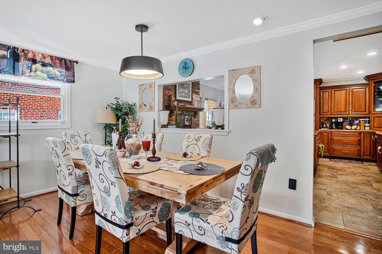 WINDSOR  MILL - Residential