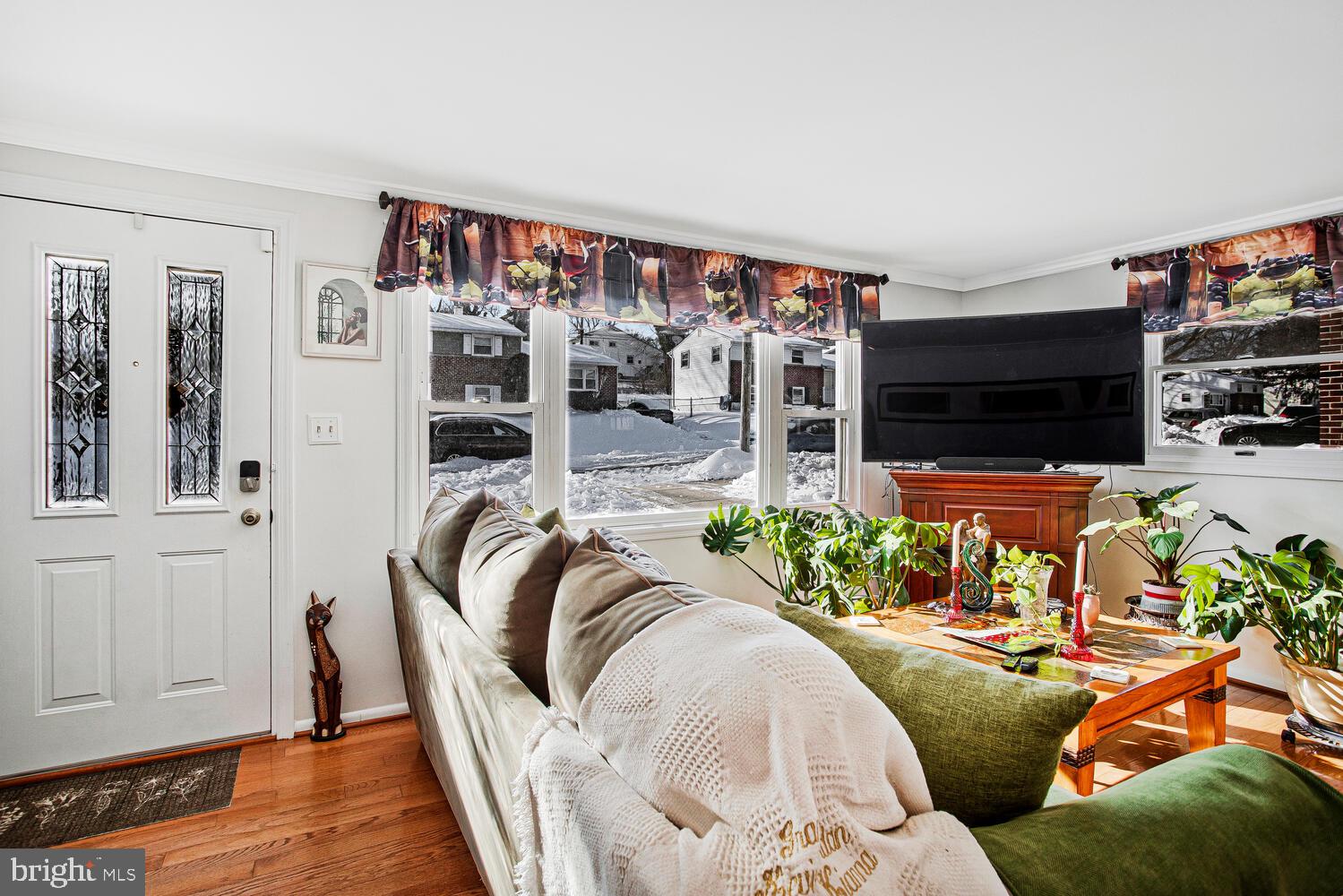 WINDSOR  MILL - Residential