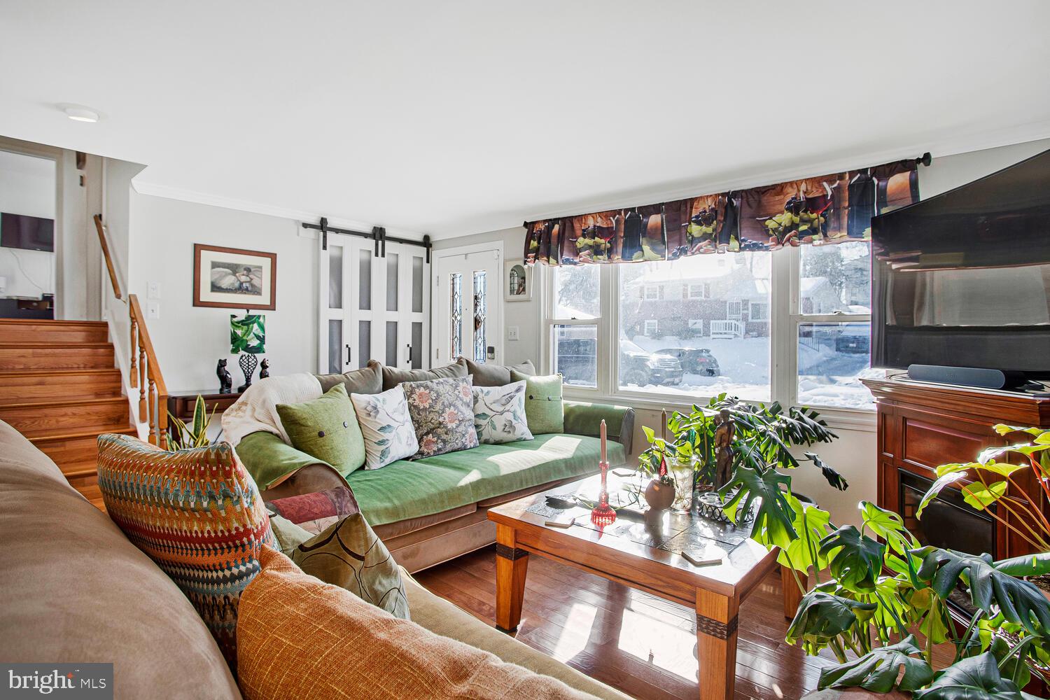 WINDSOR  MILL - Residential