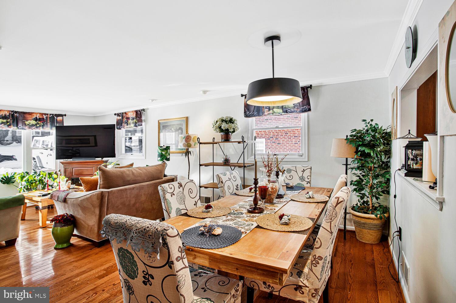 WINDSOR  MILL - Residential