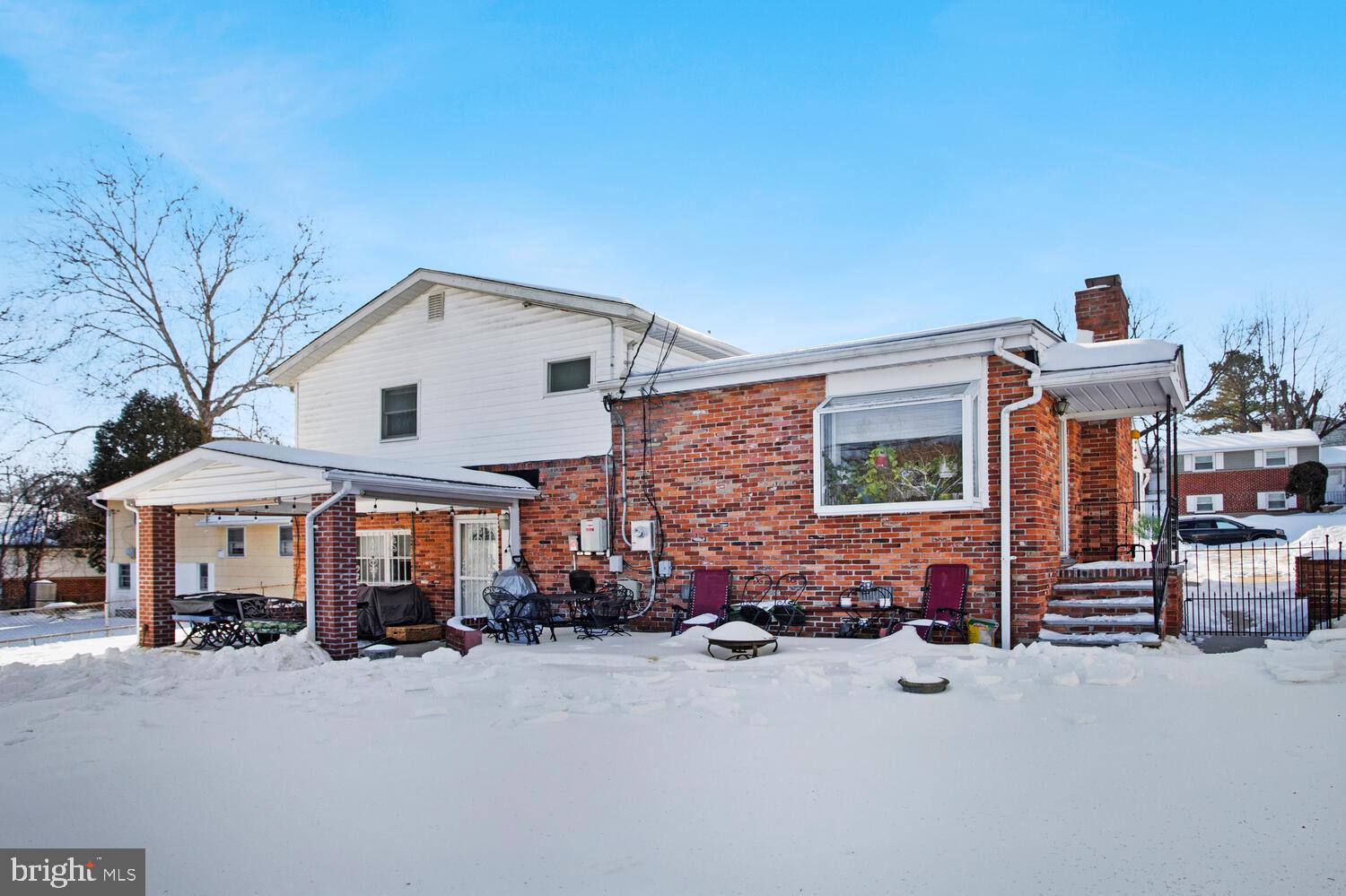 WINDSOR  MILL - Residential