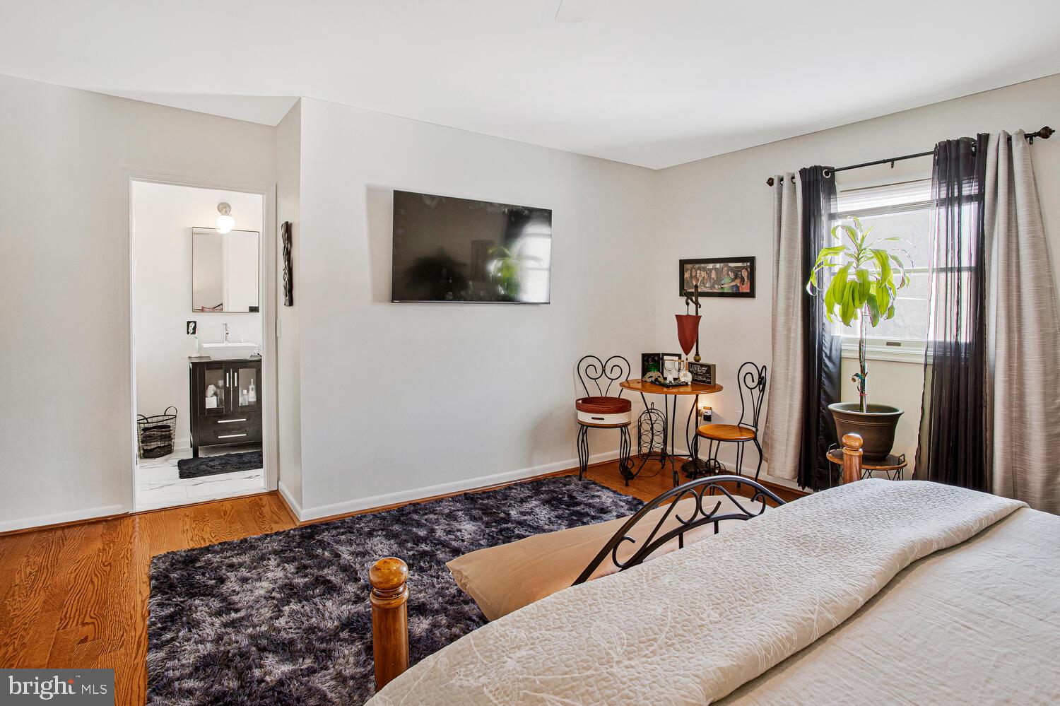 WINDSOR  MILL - Residential