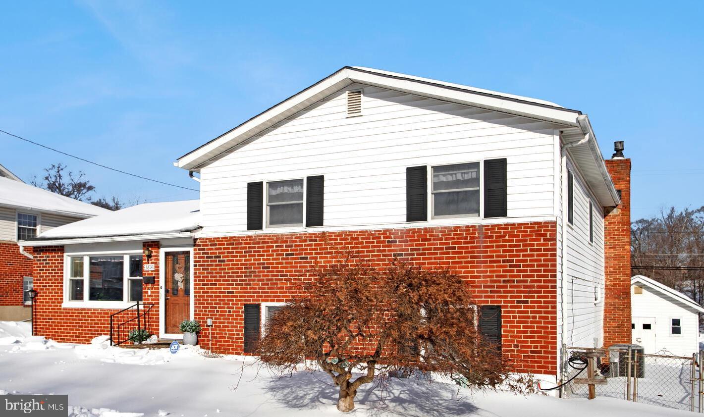 WINDSOR  MILL - Residential