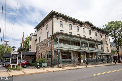 Photo of 32 Bridge Street, LAMBERTVILLE, NJ 08530 (MLS # NJHT2004074)