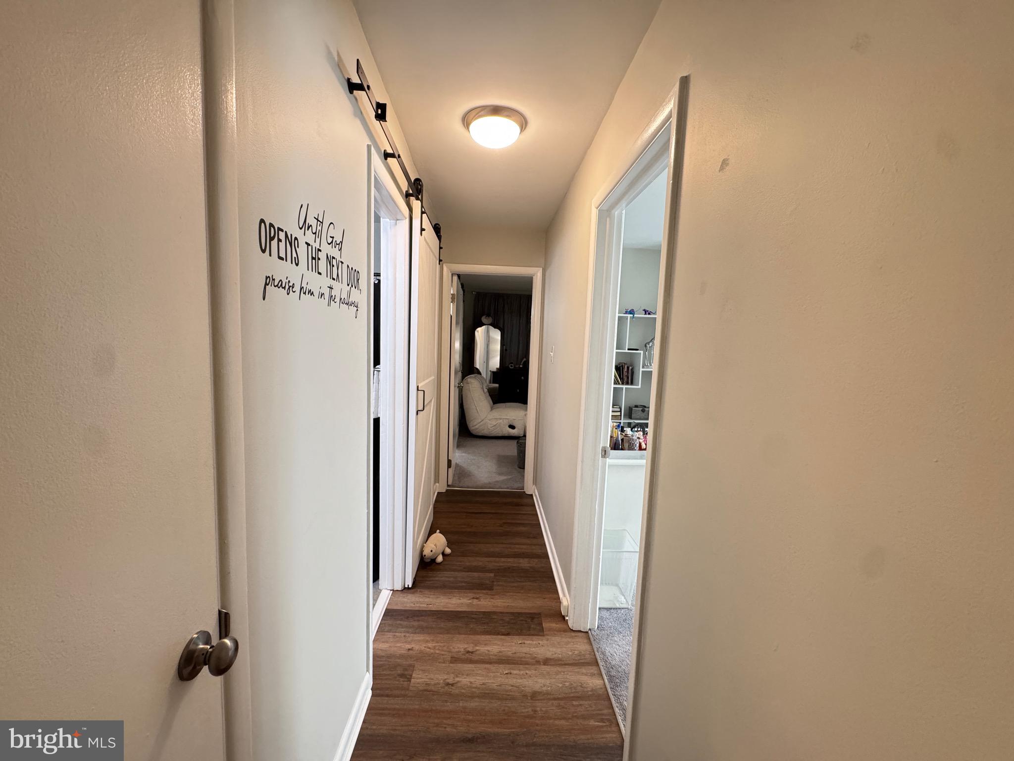 STRAWBERRY HILL EST SUB - Residential