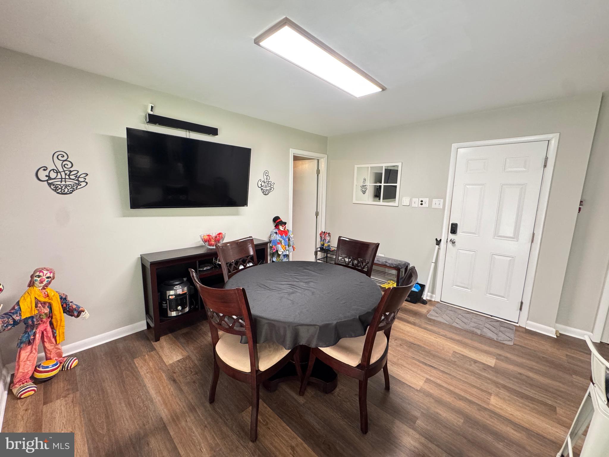 STRAWBERRY HILL EST SUB - Residential