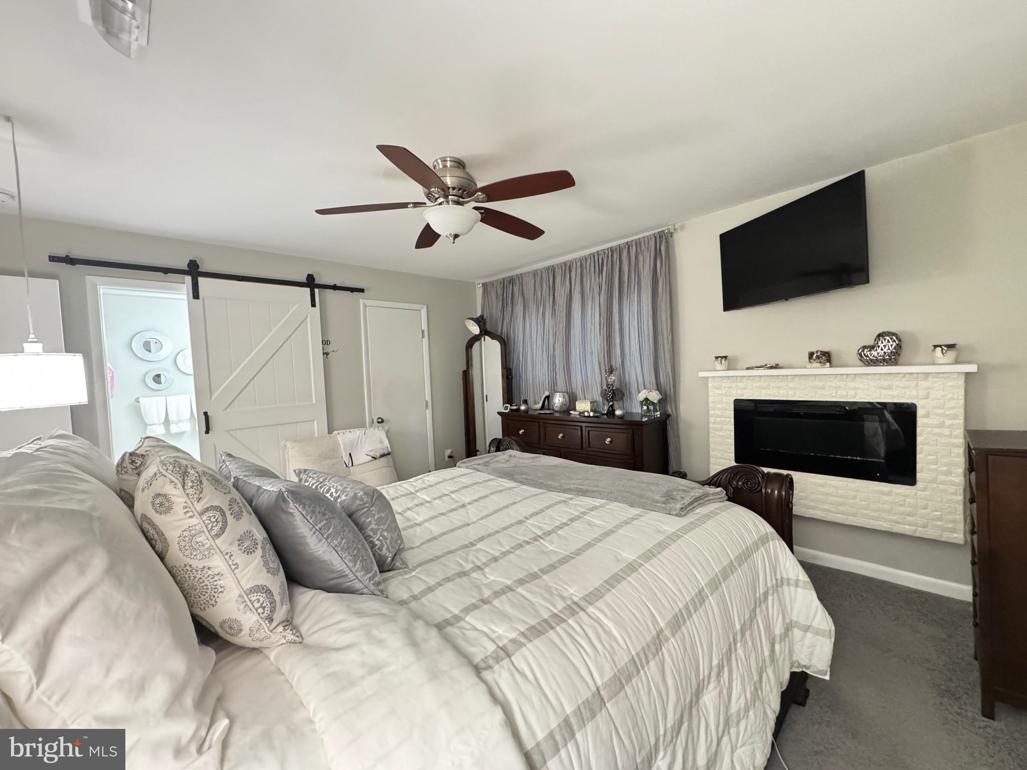 STRAWBERRY HILL EST SUB - Residential