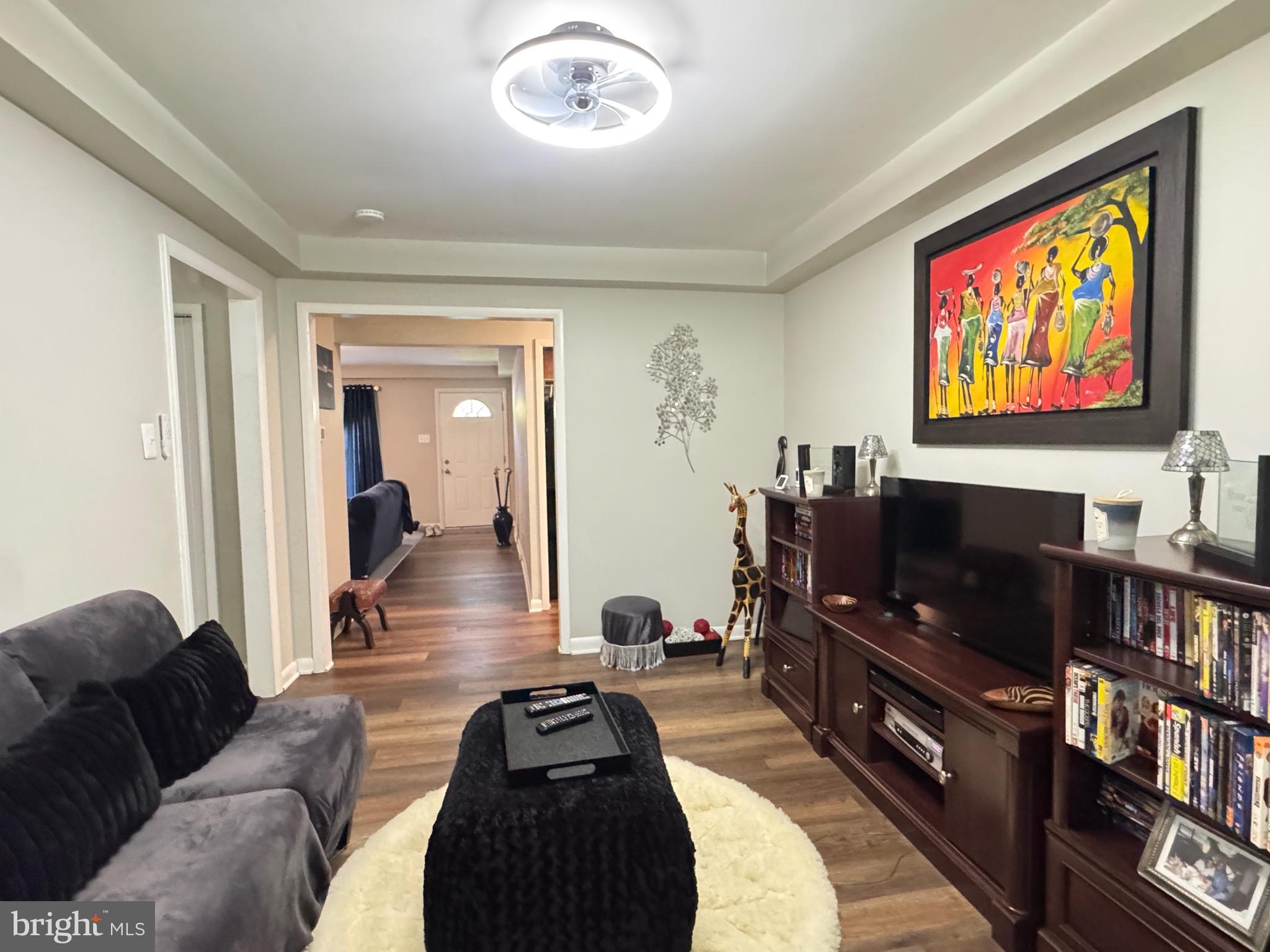 STRAWBERRY HILL EST SUB - Residential