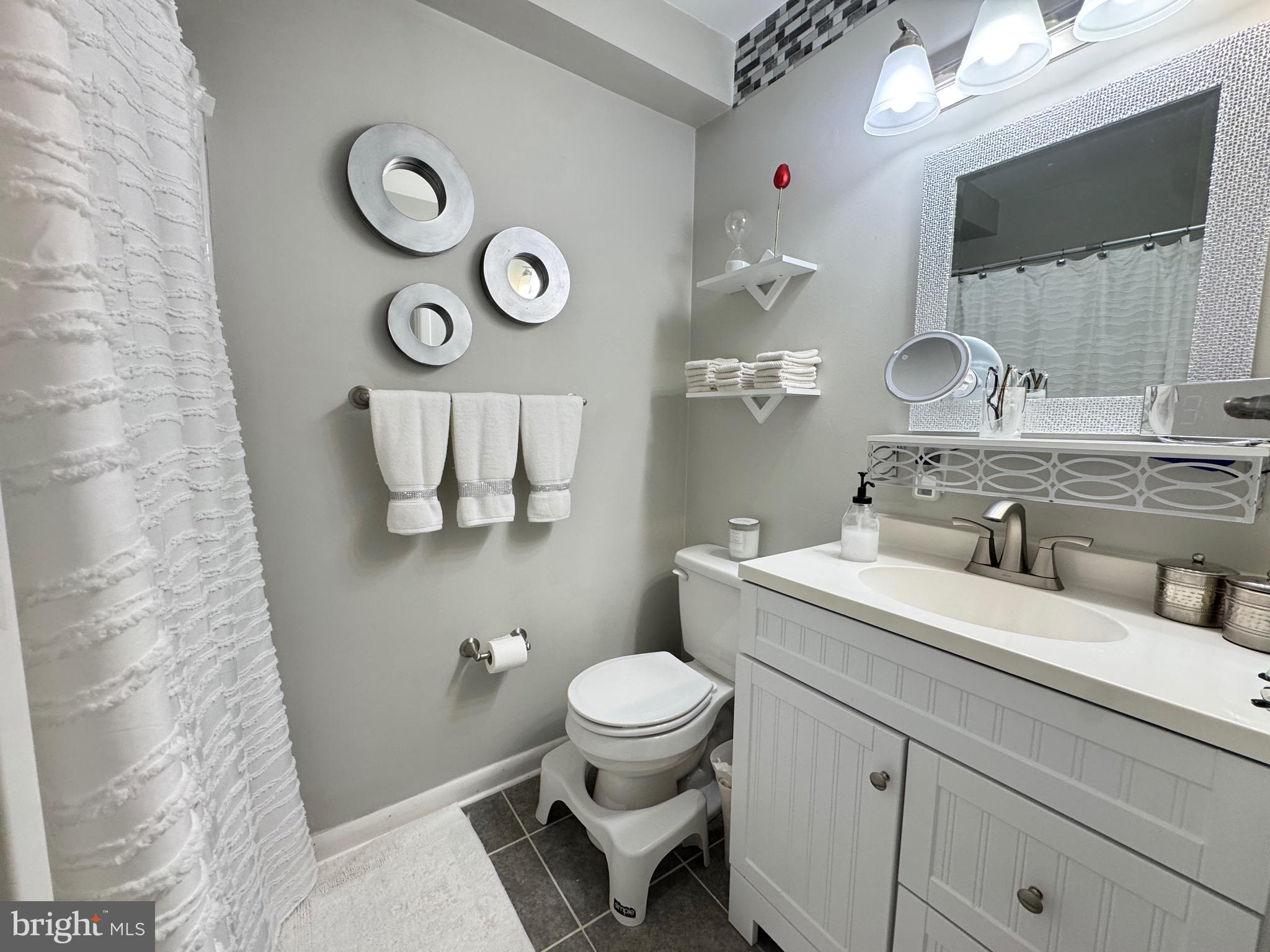 STRAWBERRY HILL EST SUB - Residential