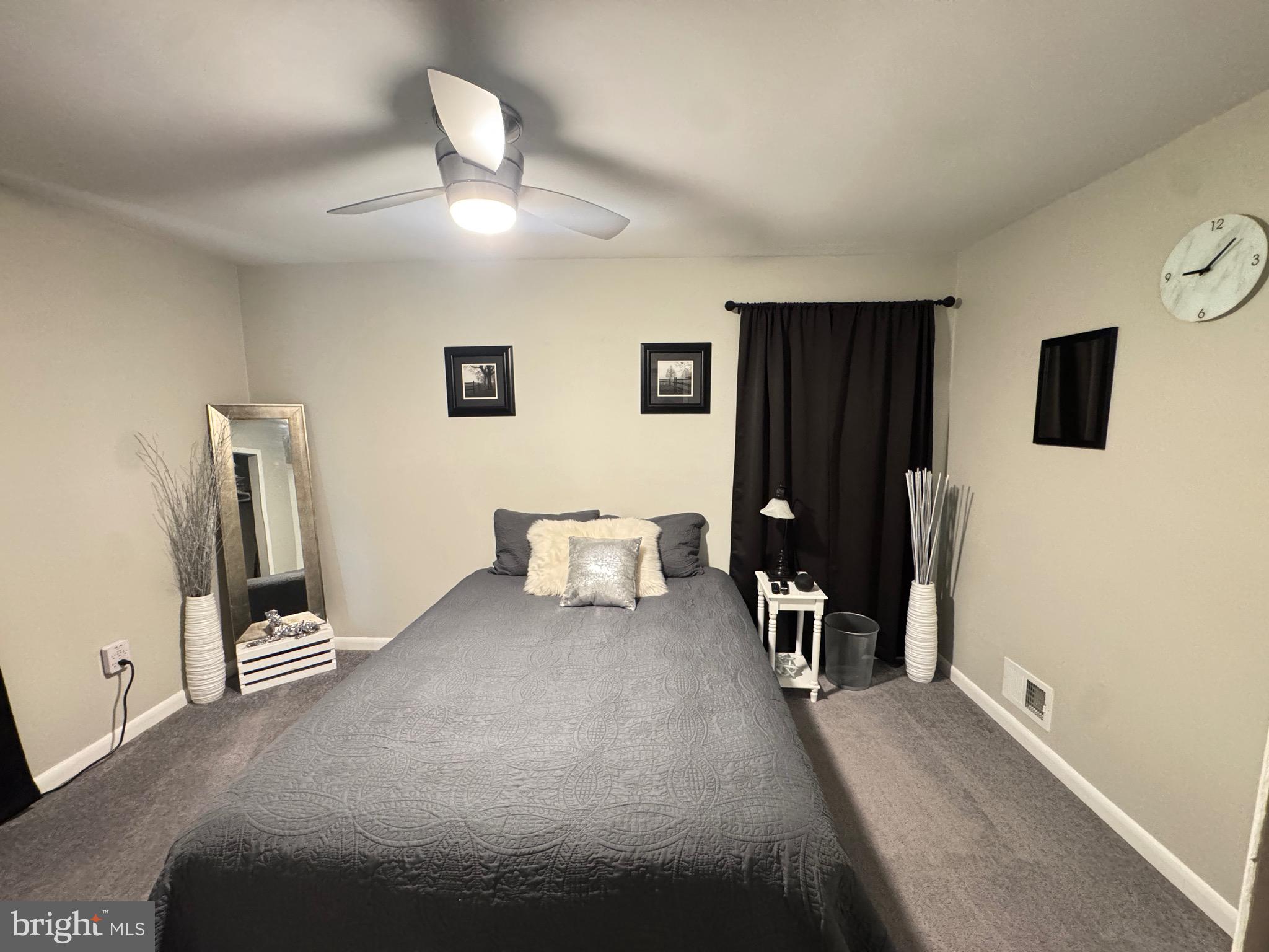 STRAWBERRY HILL EST SUB - Residential