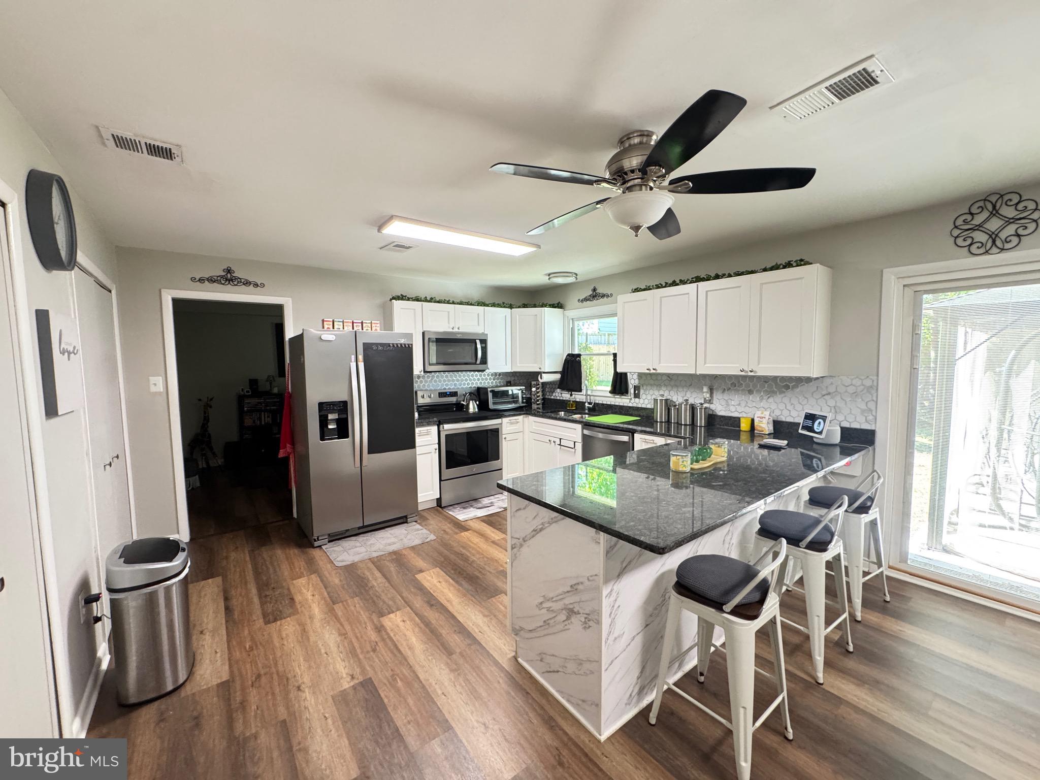 STRAWBERRY HILL EST SUB - Residential